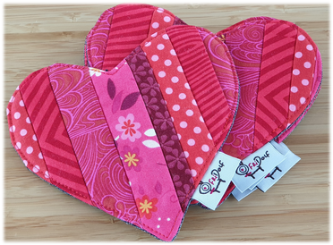 Mug Rug - Hearts "Something Red"